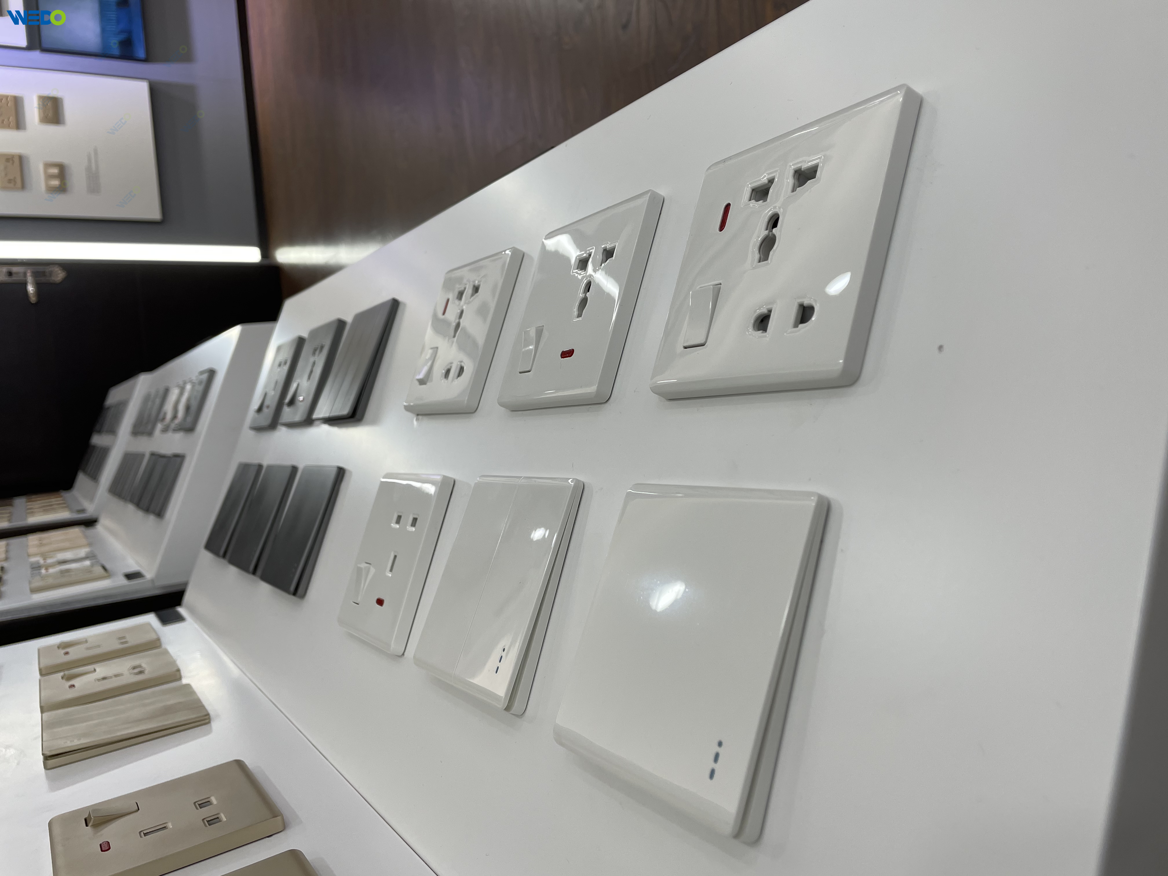 BS Style New Ultra-thin Design 86 Size Wall Switch And Socket 